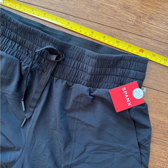 NWT Spanx Out Of Office Elastic Waist Crop Wide Leg Pants Black Petite S - Picture 7 of 12